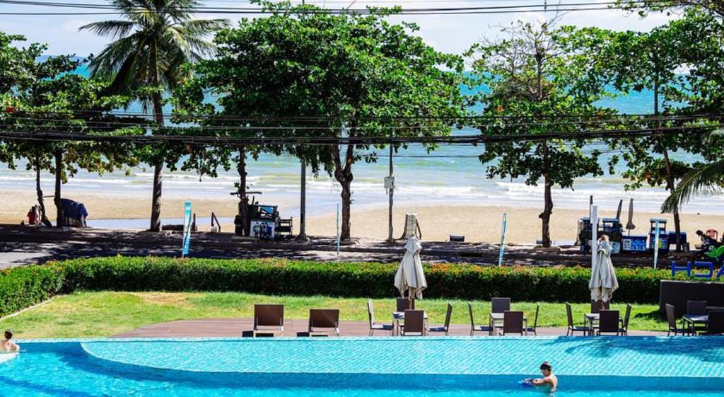Lpn Park Beach Tour B Jomtien Beach Buitenkant foto