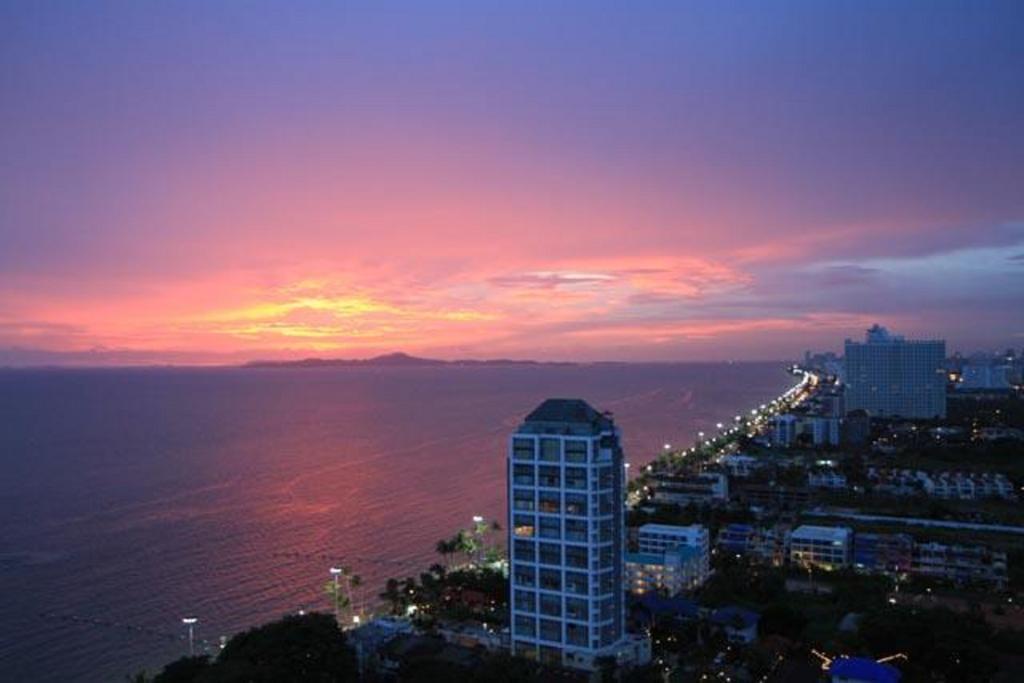 Lpn Park Beach Tour B Jomtien Beach Buitenkant foto